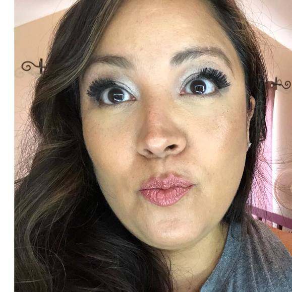 Poshmark profile picture for @grafts